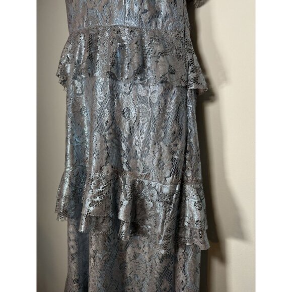 WILLOW & CLAY Lace Ruffle Tiered Maxi Dress Silver Blue Glam NEW Small - Picture 3 of 8